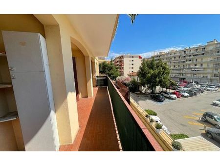 location appartement  44.62 m² t-2 à cagnes-sur-mer  820 €