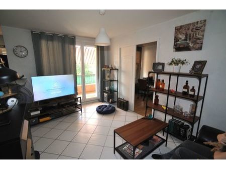 ecully - appartement 3 pièces - 52 m² + balcon