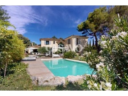 vente maison 7 pièces de 217m² - 13540 aix-en-provence