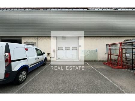 location commerce 1293 m² neuville-sur-saône (69250)