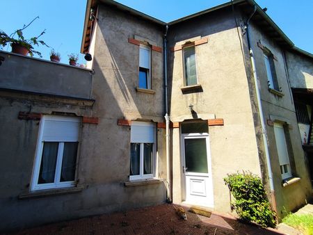 genelard centre ville maison 57m² t2 395 euros