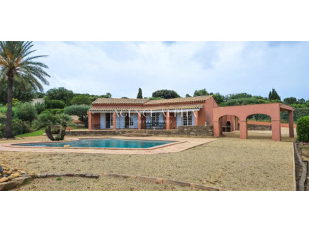 villa avec piscine grimaud (83)