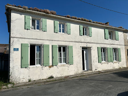 charentaise 140 m² - le gua