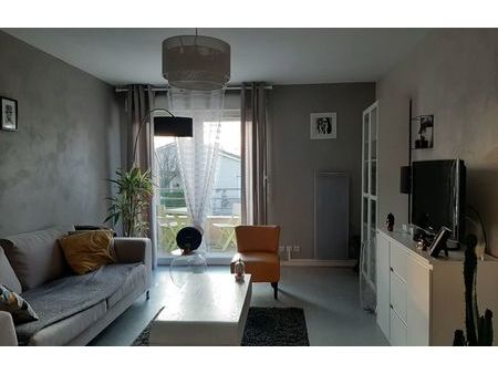 location appartement 2 pièces 46 m² villefranche-sur-saône (69400)