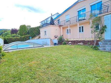 maison 200m² avec dépendance  piscine  jaccuzzi