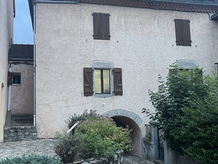 corps - maison de village 93 m2