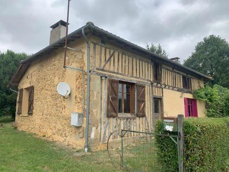 maison ancienne avec vue montagne