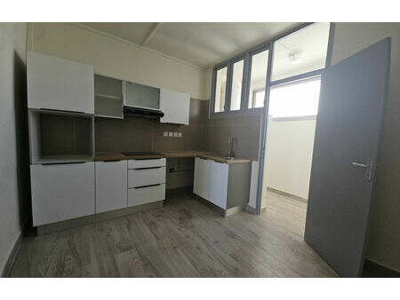 location appartement 3 pièces 70 m² saint-denis (97400)