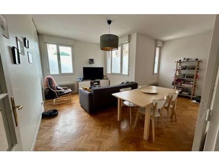 location appartement  m² t-2 à vanves  1 690 €