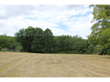 belle parcelle constructible au calme à la campagne et proche des commerces