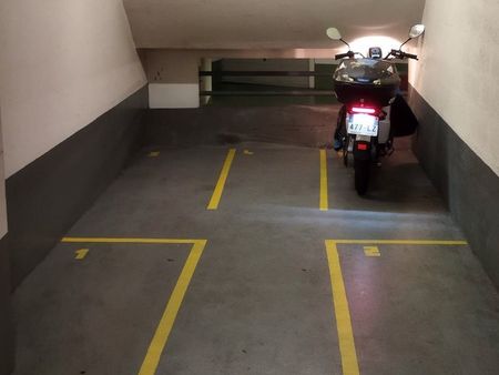 place de parking moto