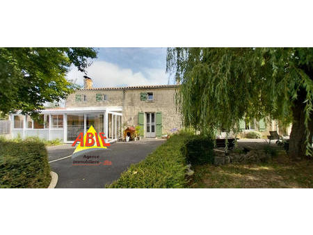 vente maison à saint-pompain (79160) : à vendre / 168m² saint-pompain