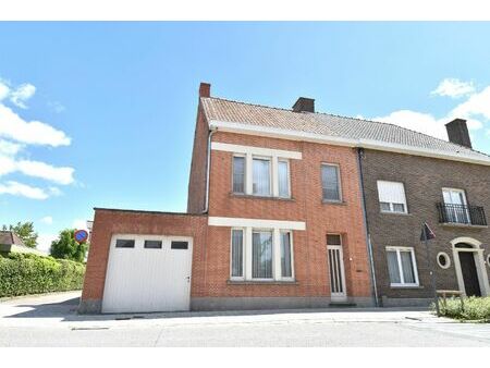 halfopen bebouwing met 3 slaapkamers (méér mogelijk!)  garage en grote tuin te koop in heu