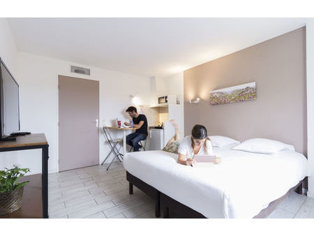 location appartement 1 pièce 19 m² aix-en-provence (13090)