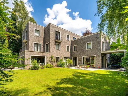 huis te huur in ukkel met 6 slaapkamers