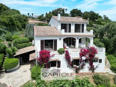 villa provençale 6 chambres de 228m² avec appartement indépendant en rdj   piscine   terra