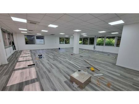 bureaux 150 m²