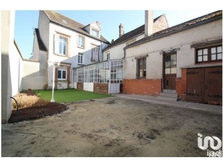 vente maison 6 pièces de 190 m² à villeneuve