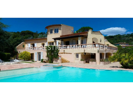 maison avec piscine et terrasse les adrets-de-l'esterel (83)