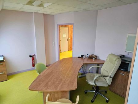 bureau de 23.25m² dans centre pluridisciplinaire