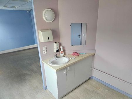 bureau indépendant de 23.8m² dans centre pluridisciplinaire