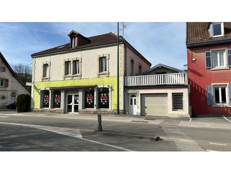 local commercial 103 m²