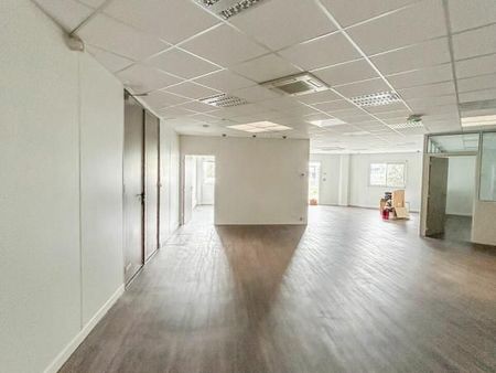 bureaux 270 m²