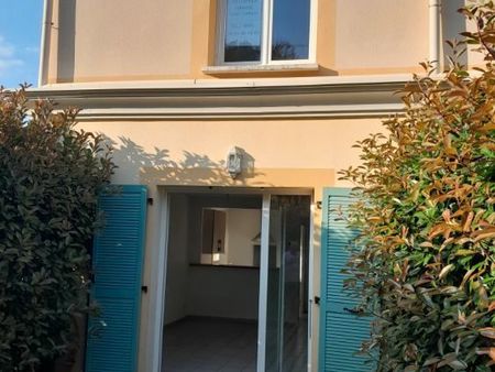 joli duplex t3 en très bon état  à saint-genest-lerpt