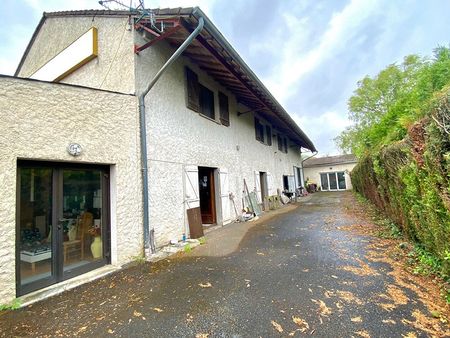 local 7 pièces 853 m² mezieres en gatinais