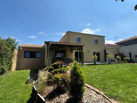 maison 6 pièces 156 m²