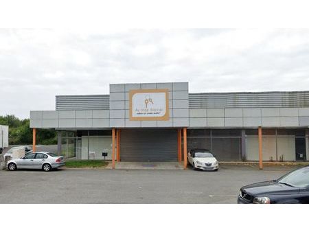 local 512 m² lorient