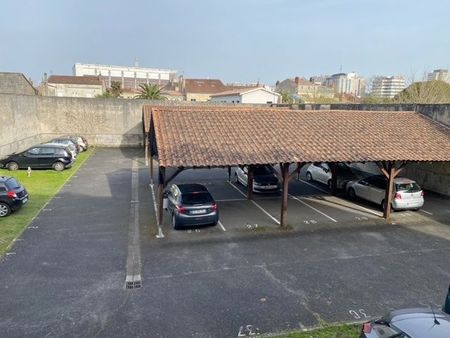 parking/box 13 m² bordeaux