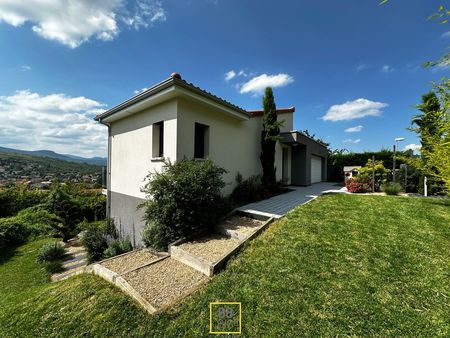 villa 5 pièces 104 m²