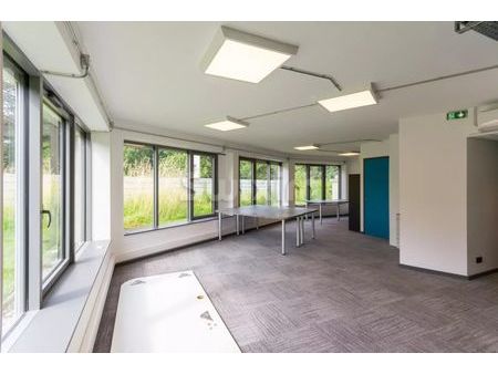 bureaux 112 m²