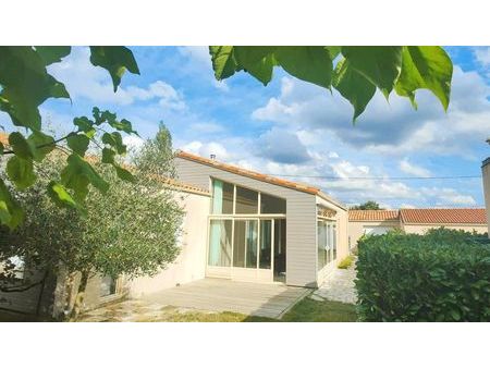 maison familiale plain pied 4/5 chambres 144m2 garage double terrain 1300m2 85600 treize-s