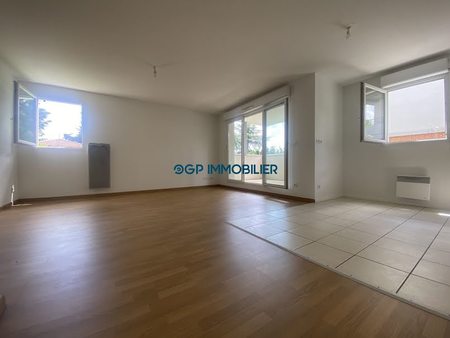 location appartement 4 pièces 81.03 m²