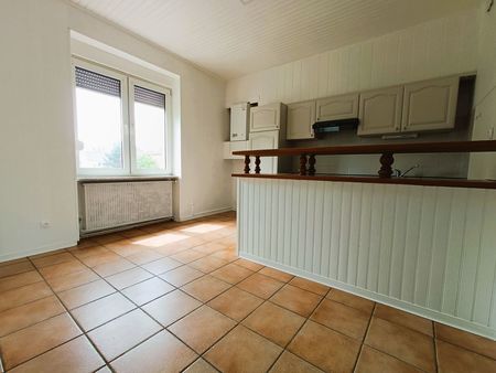 bel appartement de 60 m² situé au 1er étage + cave –rue du 18 juin 1940 57600 forbach