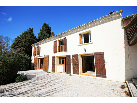 beau domaine avec piscine  gîte et joli jardin près de bram