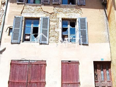 maison de village en plein cœur de saint-amour à rénover entièrement