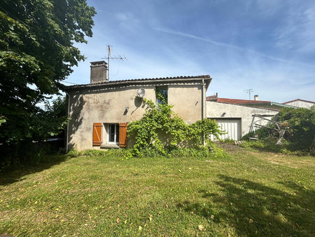 maison à rénover avec 4 chambres sur un terrain de 628 m2