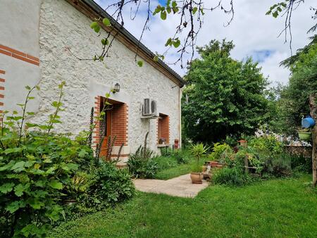 à vendre : maison de caractère avec potentiel d'extension dans un village calme