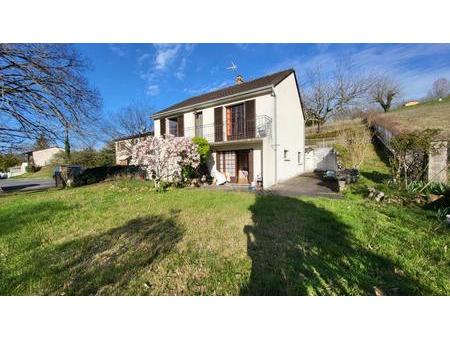 24190 village proche neuvic maison de 5 pièces 134 m2 sur 2 niveaux parcelle 1160 m² avec 