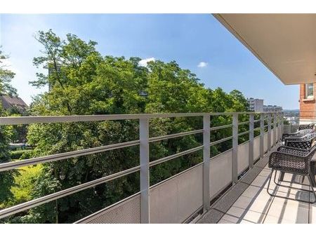 quartier messidor  appartement avec terrasse et garage !