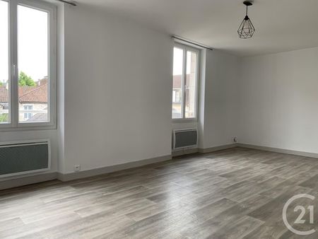 appartement t4 à louer - 3 pièces - 74 95 m2 - souillac - 46 - midi-pyrenees