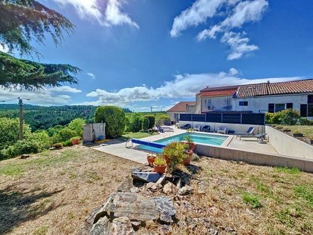 superbe maison en pierres avec piscine et vues imprenables