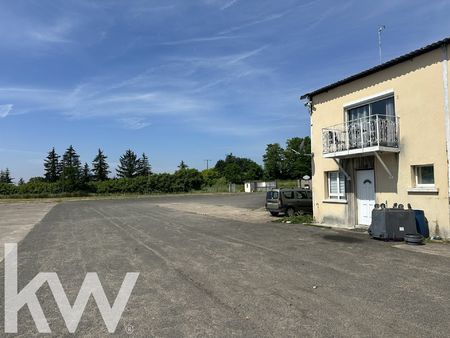 maison (800 m²) à vendre à noyers sur cher