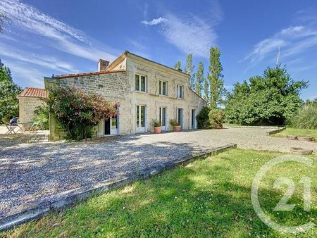 maison à vendre - 8 pièces - 190 m2 - tonnay charente - 17 - poitou-charentes