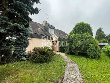 grande maison de famille dans le centre bourg de sérent