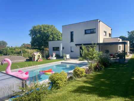 vente maison piscine à longuenée-en-anjou (49770) : à vendre piscine / 168m² longuenée-en-