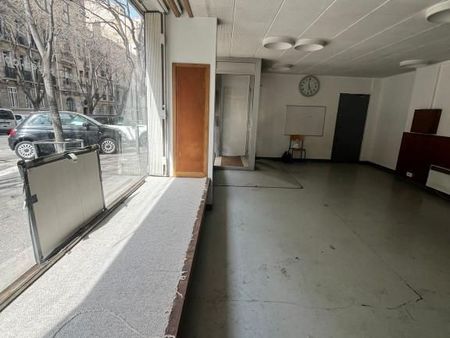 local commercial 313 m² marseille